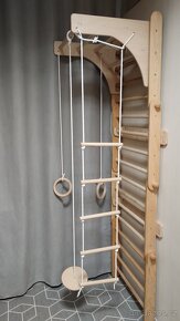 žebřiny . montessori 4 ramenný Piklerův trojúhelník