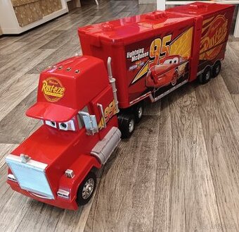 Mega kamión Mack