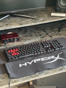 Mechanická herní klávesnice HyperX Alloy FPS