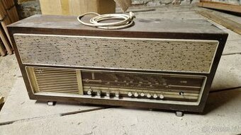 Elektronkové rádio Videoton R4900