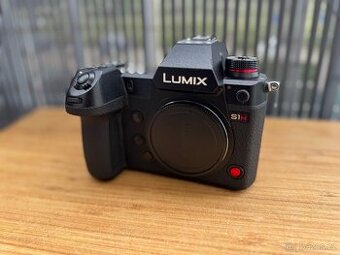 Panasonic Lumix S1H – fullframe video bezzrcadlovka – TOP st
