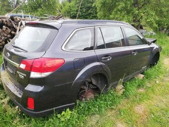 Subaru Outback 2.0D díly