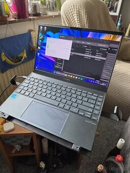 Asus zenbook 13 Oled