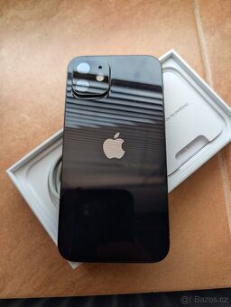 iPhone 12 256GB černá