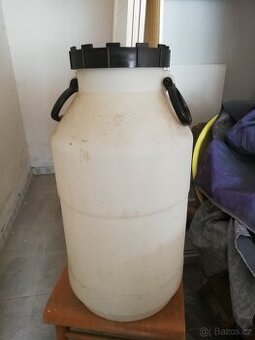 Plastový barel 50 l (3 kus\)
