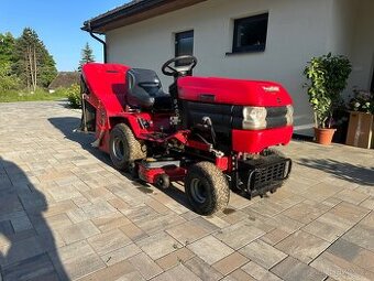Zahradní traktor Westwood s160, vertikutátor a pluh