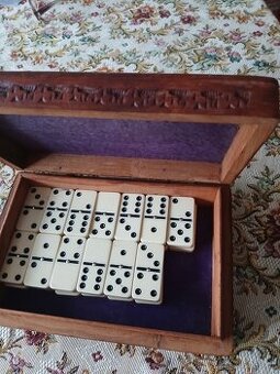 Starožitné domino