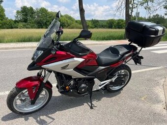 Honda NC 750 X DCT pouze 1.822 km