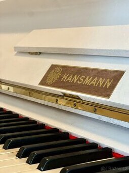 Bílé Pianino Hansmann