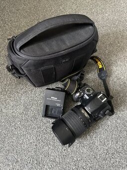 Zrcadlovka Nikon D3100