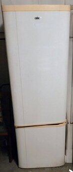 Lednice s mrazákem zn. CALEX