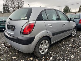 Kia Rio 1.4i 71kW - 1