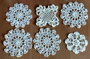 Retro háčkované krajkové dečky