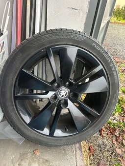 Zimní alu sada , 235/45 R18