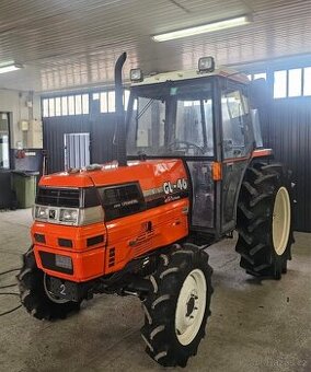 Malotraktor KUBOTA GL23 vyhřívaná kabina • radlice + sypač