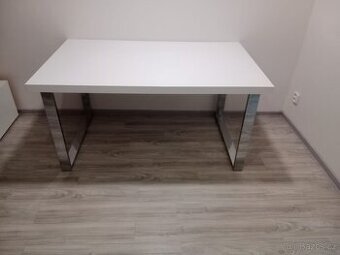 Jidelni set- stul a 6ks židlí