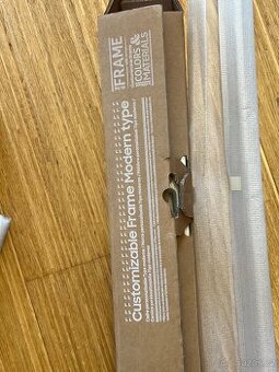 Samsung the Frame nový rámeček hnědé dřevo