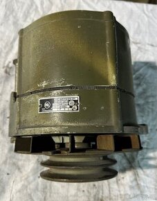 Alternátor T815 VVN