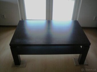 konferenční stolek