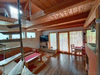 Pronájem chaty k celoročnímu bydlení v Doudlebech. - 1