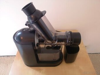 Šnekový odšťavňovač Philips HR1889/70