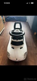 Odrážedlo autíčko