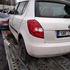 nd z škoda fabia 2 1.2htp bílá modrá stříbrná