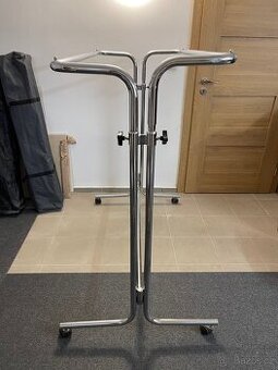 Stojan na oblečení věšák do obchodu - 1