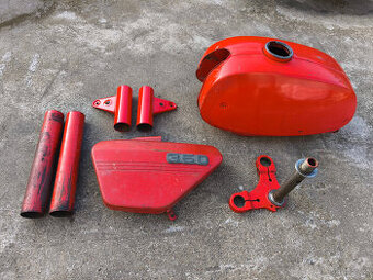 Jawa 350/634-5 - původní plechařina - červená signální