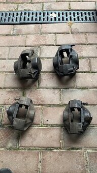 Brzdové třmeny na MB w123