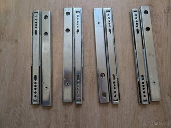 🎒 Výsuvy na zásuvky – balení 8 ks za 100 Kč 🎒