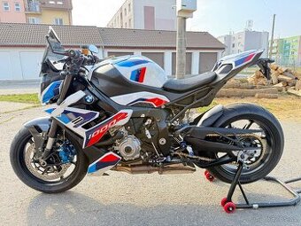 Bmw m1000r