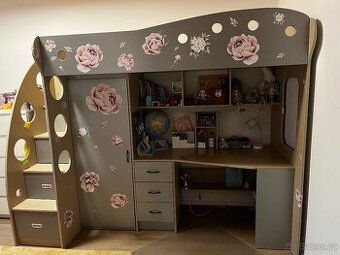 Patrová postel do studenského pokoje.