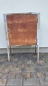 Elektrický neosazený rozvaděč – výška/šířka 50/50 cm.