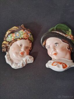 Porcelánové reliéfy