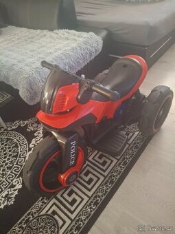Dětská elektrická motorka 3kolka nova baterie
