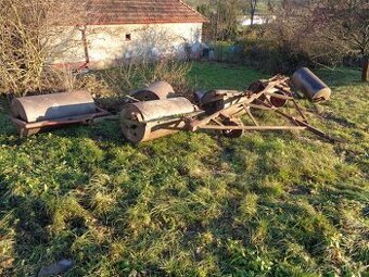 Prodám jednotlivě malé polní hladké válce - 6 kusů