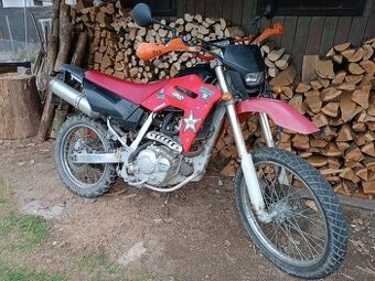 Motorka Yuki 250 GY-7