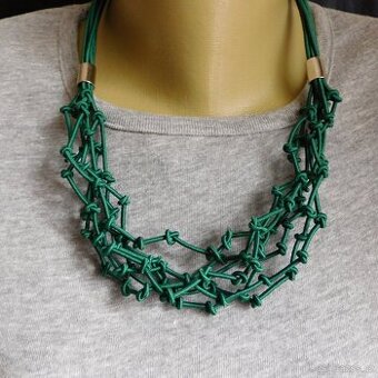 Náhrdelník do zelena