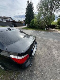 Kufr e60 Black Sapphire