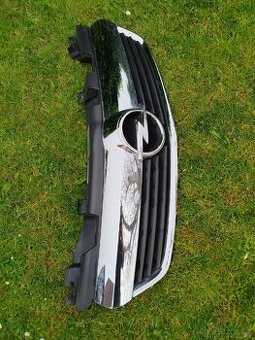 Přední maska Opel Zafira B