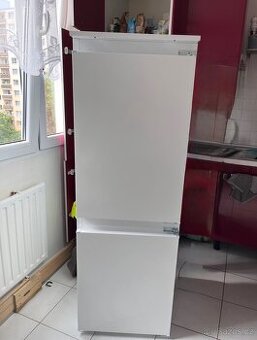 Vestavná lednice IKEA s mrazákem