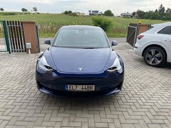 Tesla model 3 RWD 12/2022