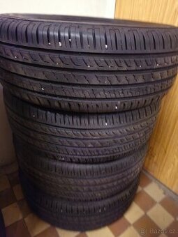 215/60 R16 letni Barum