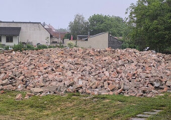 Cihly, stavební suť
