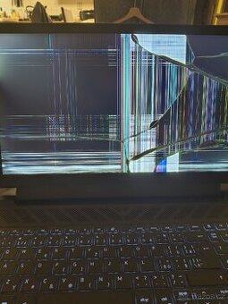 zničený herní dell g15 notebook rtx 3050