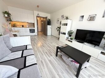 PRONÁJEM NOVOSTAVBY BYTU 1+KK S BALKÓNEM V RAJHRADĚ U BRNA