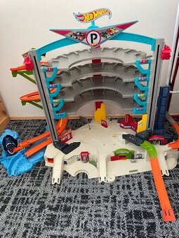 Hot Wheels ultimatni garáž