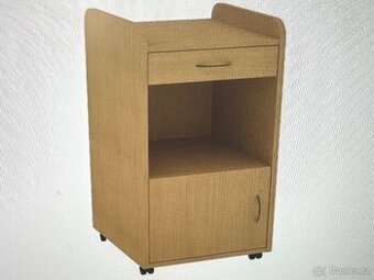 Noční stolky na kolečkách