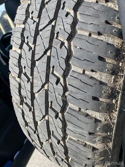 Celoroční pneu 265/65/R17 Bridgestone